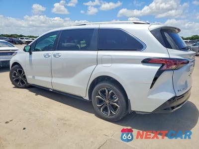 Drugie zdjęcie samochodu z przodu: 2026 TOYOTA SIENNA PLATINUM 7-PASSENGER VIN:5TDESKFC6TS235923 - miniatura