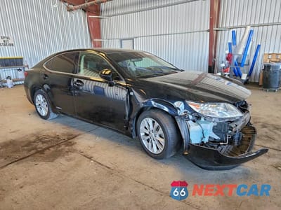 Czwarte zdjęcie samochodu z boku: 2015 LEXUS ES 300H VIN:JTHBW1GG5F2096266 - miniatura