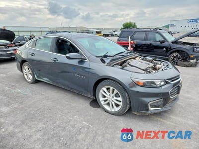 Czwarte zdjęcie samochodu z boku: 2018 CHEVROLET MALIBU HYBRID VIN:1G1ZF5SU0JF114509 - miniatura