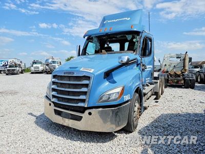 Drugie zdjęcie samochodu z przodu: 2019 FREIGHTLINER CASCADIA 126 SEMI TRUCK VIN:3AKJHLDV6KSKR7097 - miniatura