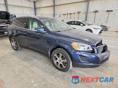 Czwarte zdjęcie samochodu z boku: 2012 VOLVO XC60 T6 VIN:YV4902DZ9C2269535 - miniatura