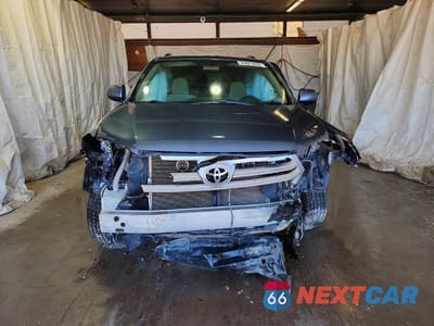 Piąte zdjęcie samochodu w środku: 2013 TOYOTA HIGHLANDER PLUS VIN:5TDBK3EH2DS270577 - miniatura