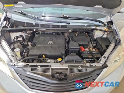 Zdjęcie 12 z 13 samochodu: 2011 TOYOTA SIENNA LE VIN:5TDJK3DC4BS025326 - miniatura