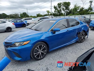 2018 TOYOTA CAMRY SE 4T1B11HK2JU080277 - główne zdjęcie licytacji z USA - miniatura