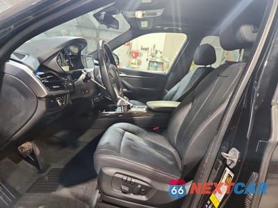 Zdjęcie 7 z 13 samochodu: 2018 BMW X5 XDRIVE35I VIN:5UXKR0C54JL070203 - miniatura