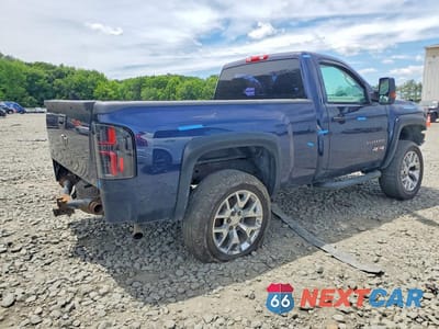 Trzecie zdjęcie samochodu z tyłu: 2012 CHEVROLET SILVERADO K1500 VIN:1GCNKPE09CZ111891 - miniatura