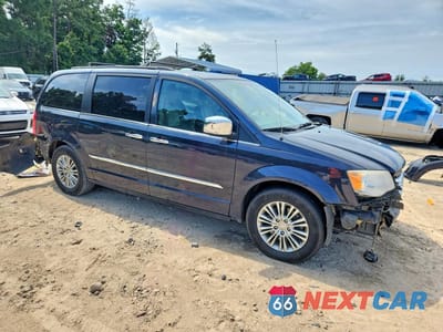 Czwarte zdjęcie samochodu z boku: 2013 CHRYSLER TOWN & COUNTRY TOURING L VIN:2C4RC1CG4DR708924 - miniatura