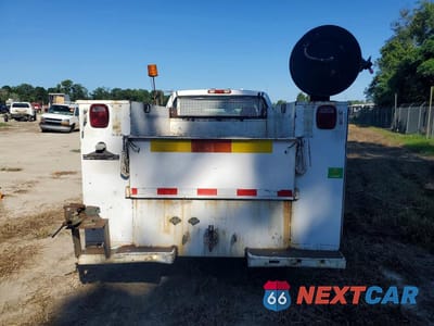Zdjęcie 6 z 12 samochodu: 2005 CHEVROLET SILVERADO C2500 HEAVY DUTY VIN:1GBHC24U85E295270 - miniatura