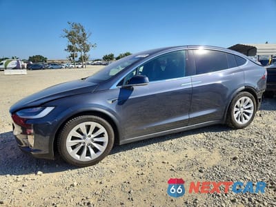 2017 TESLA MODEL X 5YJXCBE26HF077027 - główne zdjęcie licytacji z USA - miniatura