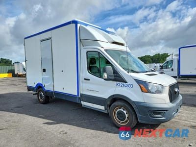 Czwarte zdjęcie samochodu z boku: 2022 FORD TRANSIT DELIVERY TRUCK VIN:1FDBW5Z87NKA01604 - miniatura