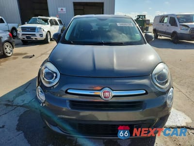 Piąte zdjęcie samochodu w środku: 2018 FIAT 500X POP VIN:ZFBCFXAB2JP719993 - miniatura