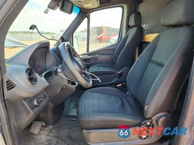 Zdjęcie 7 z 12 samochodu: 2019 MERCEDES-BENZ SPRINTER 2500 VIN:WD4PF1CDXKP130465 - miniatura