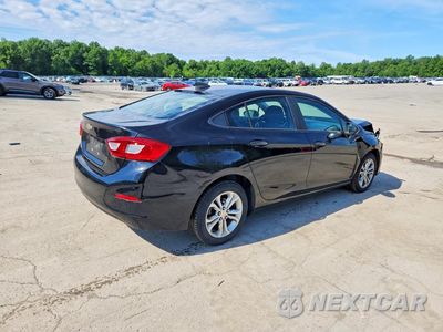 Trzecie zdjęcie samochodu z tyłu: 2019 CHEVROLET CRUZE LS VIN:1G1BC5SM6K7107151 - miniatura