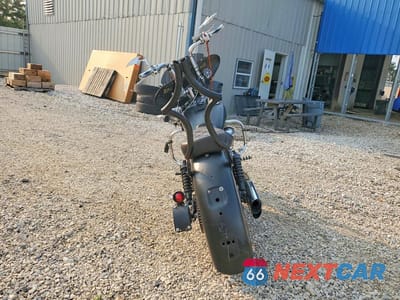 Czwarte zdjęcie samochodu z boku: 2006 HONDA VT750 CDA VIN:JH2RC44476M002288 - miniatura