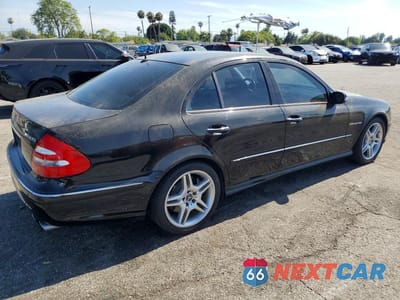 Trzecie zdjęcie samochodu z tyłu: 2006 MERCEDES-BENZ E 55 AMG VIN:WDBUF76J96A950027 - miniatura