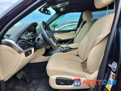 Zdjęcie 7 z 12 samochodu: 2017 BMW X5 XDRIVE35I VIN:5UXKR0C33H0X78081 - miniatura