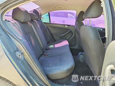 Zdjęcie 10 z 12 samochodu: 2011 VOLKSWAGEN JETTA BASE VIN:3VW2K7AJ3BM379382 - miniatura