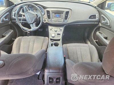 Zdjęcie 8 z 12 samochodu: 2015 CHRYSLER 200 LIMITED VIN:1C3CCCABXFN623955 - miniatura