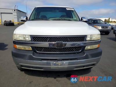 Piąte zdjęcie samochodu w środku: 2002 CHEVROLET SILVERADO C2500 HEAVY DUTY VIN:1GCHC29U32E143543 - miniatura