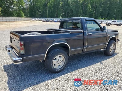 Trzecie zdjęcie samochodu z tyłu: 1989 CHEVROLET S TRUCK S10 VIN:1GCCT14R5K2215965 - miniatura