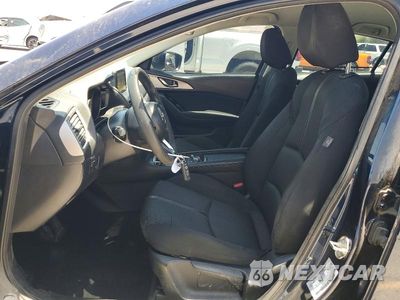 Zdjęcie 7 z 13 samochodu: 2018 MAZDA 3 SPORT VIN:3MZBN1U78JM196305 - miniatura