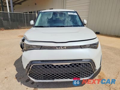 Piąte zdjęcie samochodu w środku: 2025 KIA SOUL LX VIN:KNDJ23AU0S7968143 - miniatura