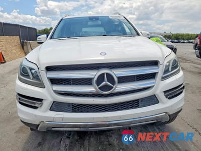 Piąte zdjęcie samochodu w środku: 2014 MERCEDES-BENZ GL 450 4MATIC VIN:4JGDF7CE2EA315265 - miniatura