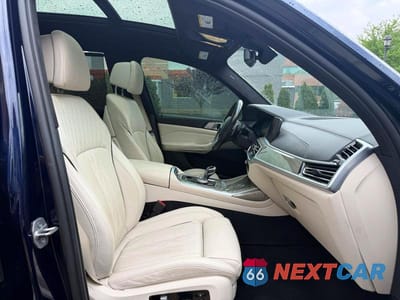 Zdjęcie 10 z 14 samochodu: 2022 BMW X7 XDRIVE40I VIN:5UXCW2C04N9M02866 - miniatura