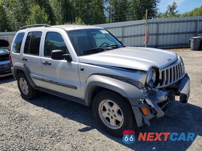 Czwarte zdjęcie samochodu z boku: 2005 JEEP LIBERTY SPORT VIN:1J4GL48K15W530012 - miniatura