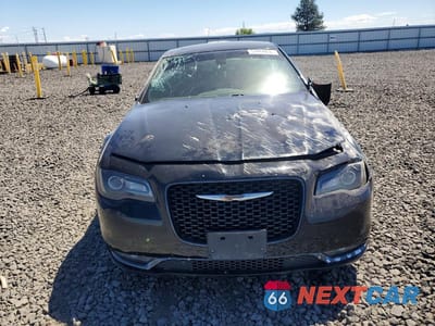 Piąte zdjęcie samochodu w środku: 2020 CHRYSLER 300 S VIN:2C3CCAGG3LH155014 - miniatura