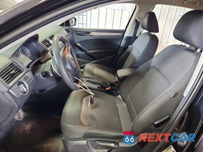 Zdjęcie 7 z 13 samochodu: 2012 VOLKSWAGEN PASSAT S VIN:1VWAP7A35CC075147 - miniatura