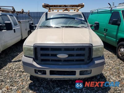 Piąte zdjęcie samochodu w środku: 2005 FORD F350 SRW SUPER DUTY VIN:1FDWF34595EC38449 - miniatura