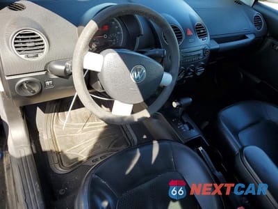 Zdjęcie 8 z 12 samochodu: 2010 VOLKSWAGEN NEW BEETLE VIN:3VWPG3AG2AM015912 - miniatura