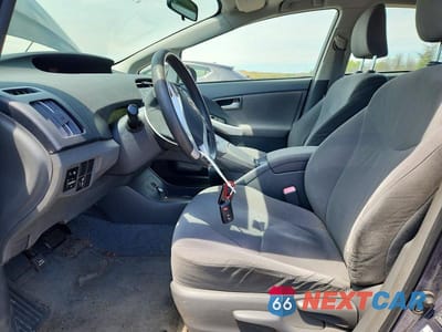 Zdjęcie 7 z 12 samochodu: 2010 TOYOTA PRIUS II VIN:JTDKN3DU9A0210123 - miniatura