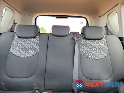 Zdjęcie 10 z 13 samochodu: 2010 KIA SOUL + VIN:KNDJT2A29A7151242 - miniatura