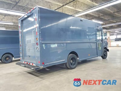 Trzecie zdjęcie samochodu z tyłu: 2020 FORD F59 DELIVERY TRUCK VIN:1F65F5KN0L0A11775 - miniatura