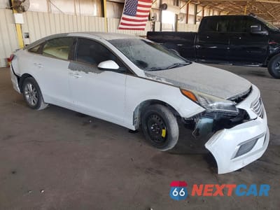 Czwarte zdjęcie samochodu z boku: 2016 HYUNDAI SONATA SE VIN:5NPE24AF4GH359391 - miniatura