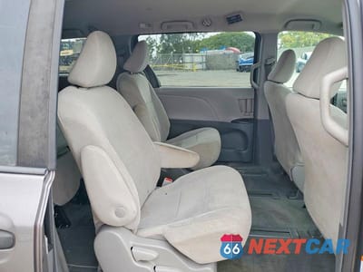 Zdjęcie 10 z 13 samochodu: 2019 TOYOTA SIENNA L 7-PASSENGER VIN:5TDZZ3DC0KS969879 - miniatura