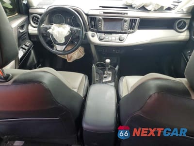 Zdjęcie 8 z 14 samochodu: 2018 TOYOTA RAV4 LIMITED VIN:JTMYFREV2JJ205955 - miniatura