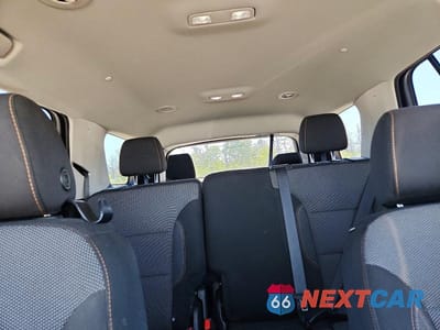 Zdjęcie 10 z 13 samochodu: 2019 CHEVROLET TRAVERSE LS VIN:1GNERFKW1KJ135685 - miniatura