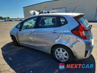 Drugie zdjęcie samochodu z przodu: 2015 HONDA FIT LX VIN:3HGGK5G57FM753829 - miniatura