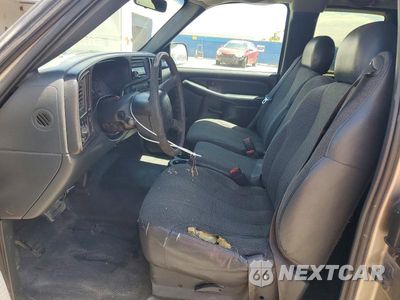 Zdjęcie 6 z 11 samochodu: 2002 CHEVROLET SILVERADO C1500 VIN:2GCEC19W921158399 - miniatura