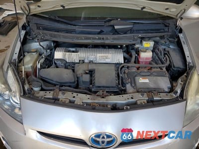 Zdjęcie 11 z 13 samochodu: 2010 TOYOTA PRIUS V VIN:JTDKN3DU1A0051713 - miniatura