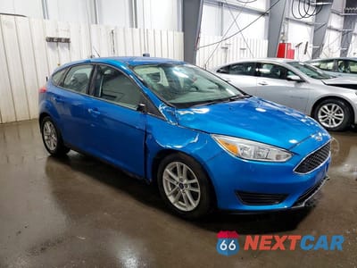 Czwarte zdjęcie samochodu z boku: 2015 FORD FOCUS SE VIN:1FADP3K21FL269361 - miniatura
