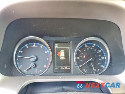 Zdjęcie 9 z 13 samochodu: 2016 TOYOTA RAV4 XLE VIN:JTMWFREV0GJ070037 - miniatura