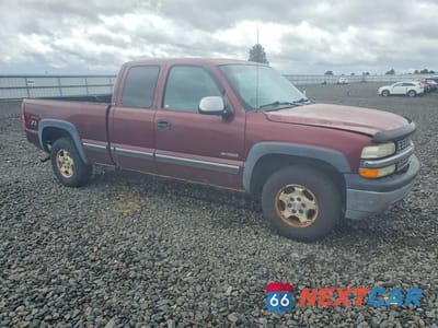 Czwarte zdjęcie samochodu z boku: 2001 CHEVROLET SILVERADO K1500 VIN:2GCEK19T011279426 - miniatura