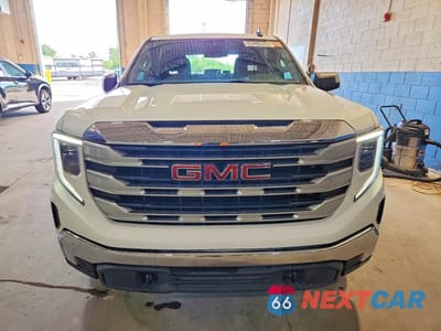 Piąte zdjęcie samochodu w środku: 2023 GMC SIERRA K1500 SLE VIN:3GTUUBED7PG247616 - miniatura