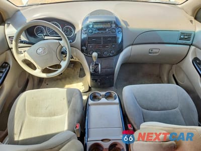 Zdjęcie 8 z 14 samochodu: 2004 TOYOTA SIENNA LE 7 PASSENGER VIN:5TDZA23C64S127540 - miniatura