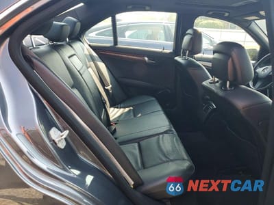 Zdjęcie 10 z 13 samochodu: 2011 MERCEDES-BENZ C 300 4MATIC VIN:WDDGF8BB3BR133995 - miniatura