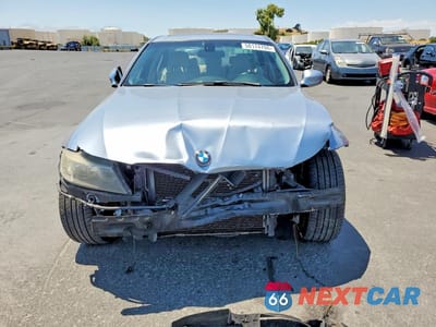 Piąte zdjęcie samochodu w środku: 2011 BMW 328 XI SULEV VIN:WBAPK5G58BNN26547 - miniatura